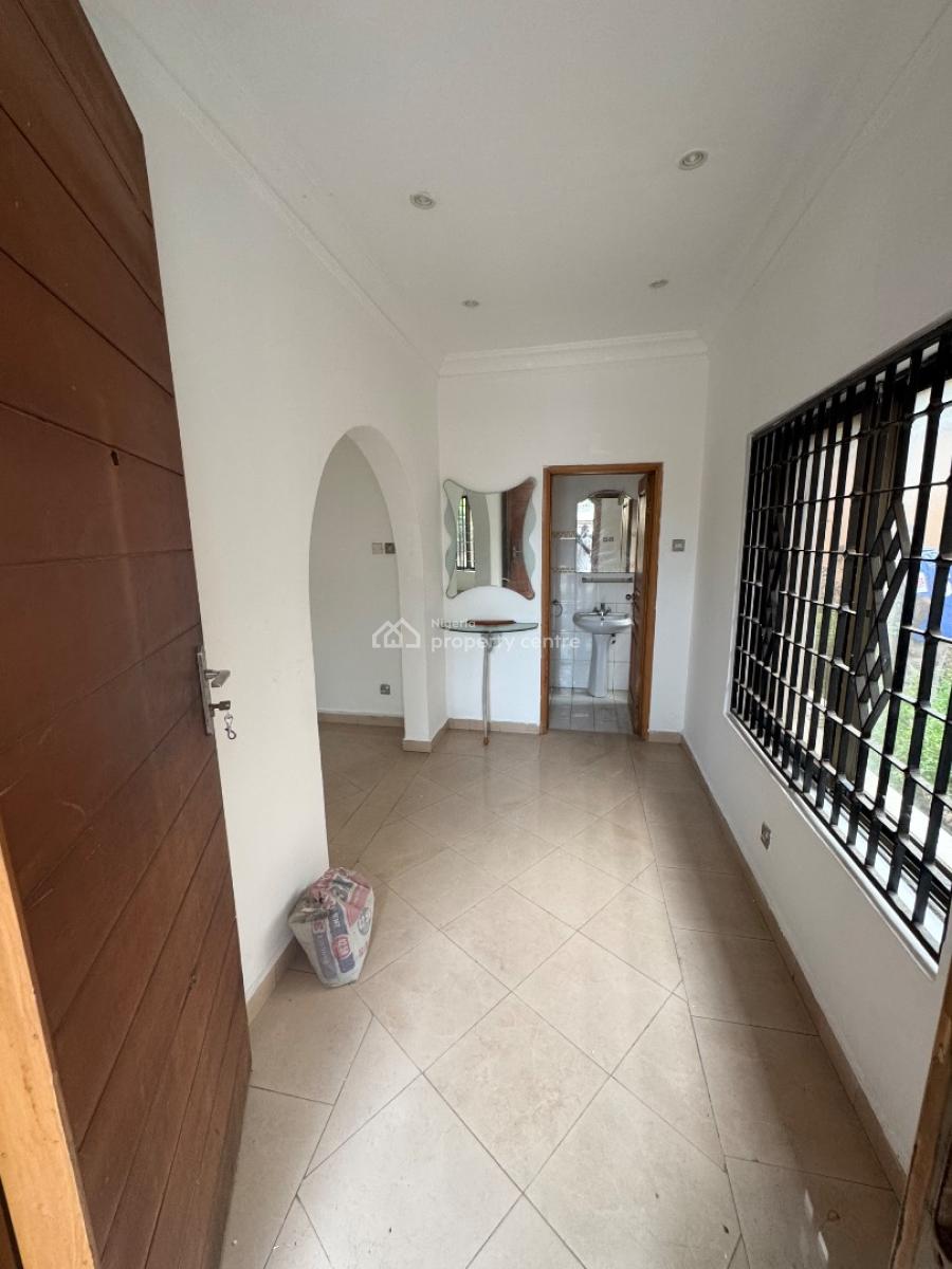 a 4 Bedroom Semi Detached Duplex with a Bq in Lekki 1, Lekki Phase 1., Lekki Phase 1, Lekki, Lagos, Semi-detached Duplex for Rent