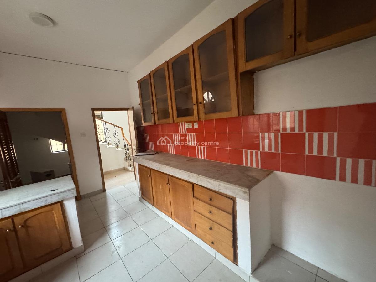 a 4 Bedroom Semi Detached Duplex with a Bq in Lekki 1, Lekki Phase 1., Lekki Phase 1, Lekki, Lagos, Semi-detached Duplex for Rent