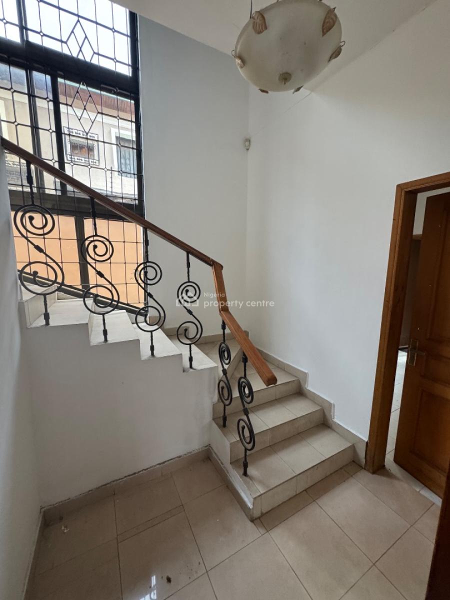 a 4 Bedroom Semi Detached Duplex with a Bq in Lekki 1, Lekki Phase 1., Lekki Phase 1, Lekki, Lagos, Semi-detached Duplex for Rent