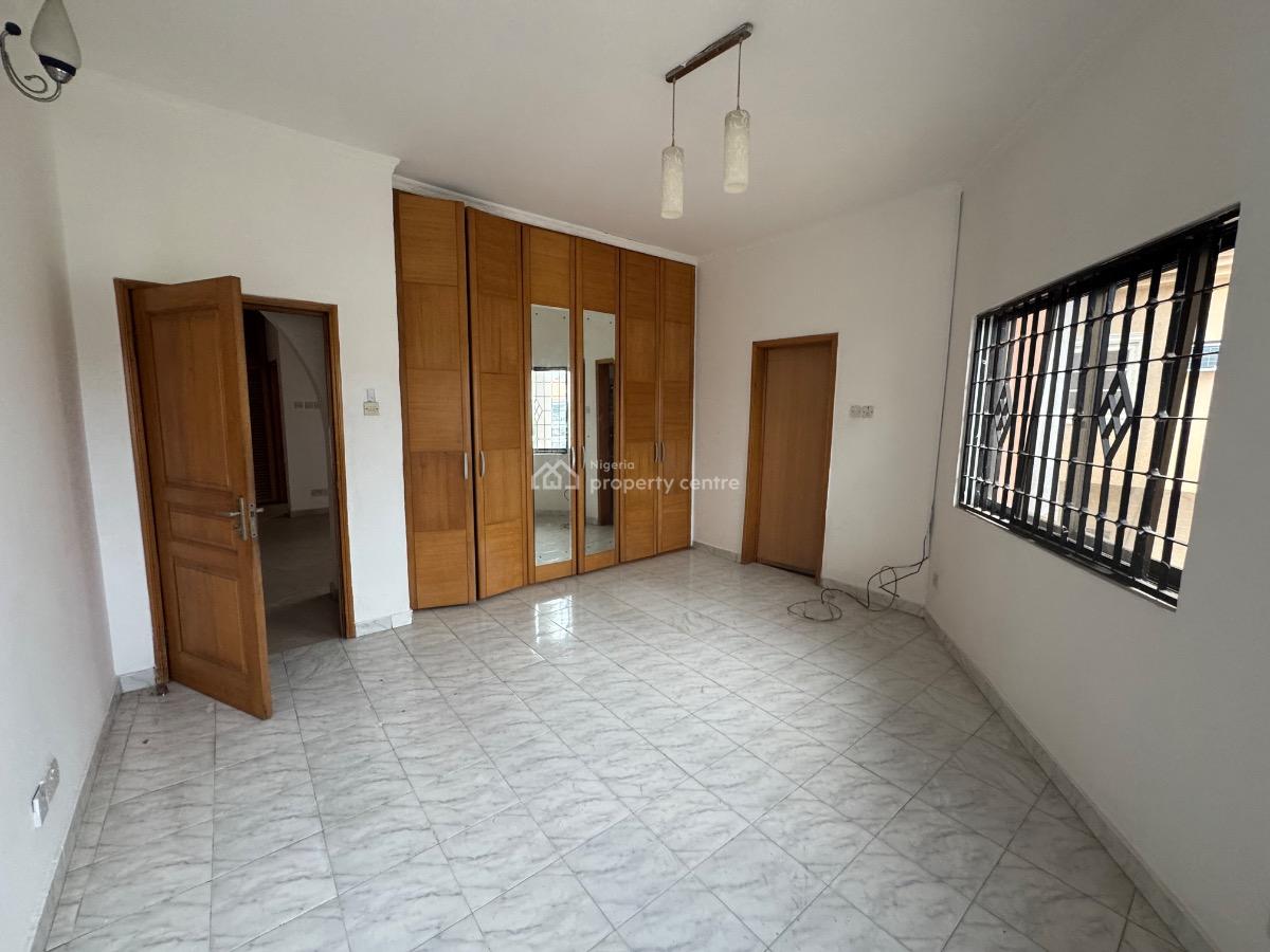 a 4 Bedroom Semi Detached Duplex with a Bq in Lekki 1, Lekki Phase 1., Lekki Phase 1, Lekki, Lagos, Semi-detached Duplex for Rent