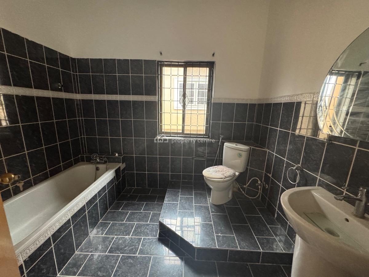 a 4 Bedroom Semi Detached Duplex with a Bq in Lekki 1, Lekki Phase 1., Lekki Phase 1, Lekki, Lagos, Semi-detached Duplex for Rent