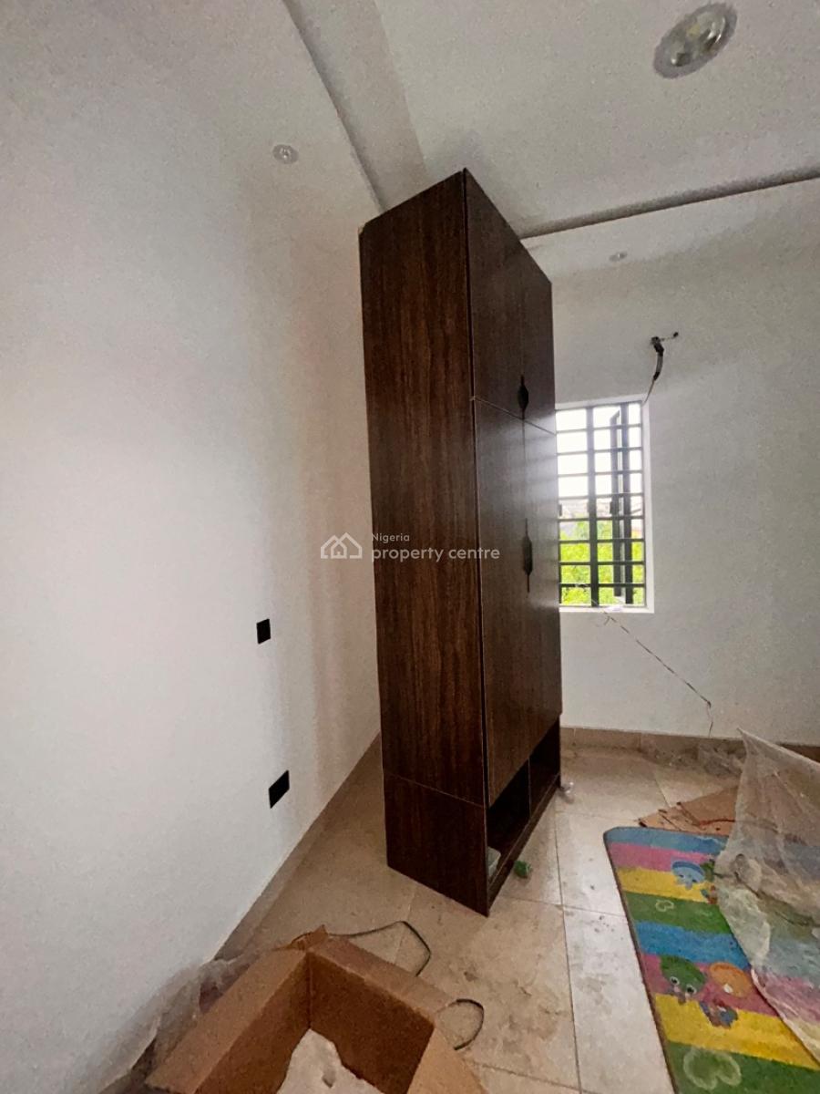 Luxury 2bedroom Apartment with Luxury Finishes, Off Ajibola Crescent, Alapere, Ketu, Lagos, Flat / Apartment for Rent