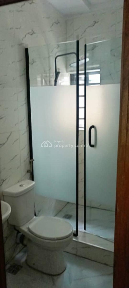 2 Bedrooms Terraced Duplex with a Room Bq, Lekki Scheme 2, Lekki, Lagos, Terraced Duplex for Rent