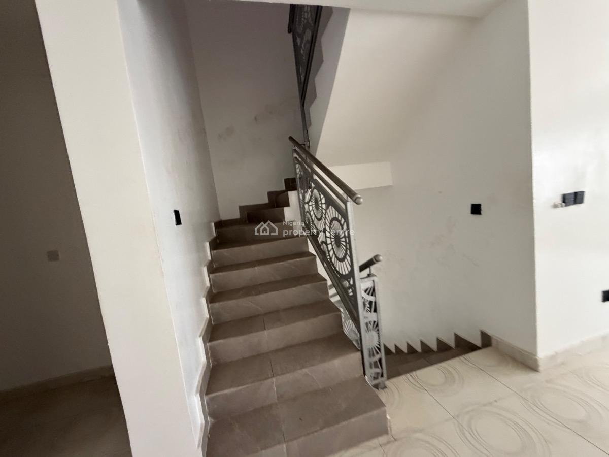 Massive 3 Bedroom Triplex with 2 Living Rooms, 1 Study& 3 Box Rooms, New Road  By The Coastal Road, Lekki, Lagos, Terraced Duplex for Rent