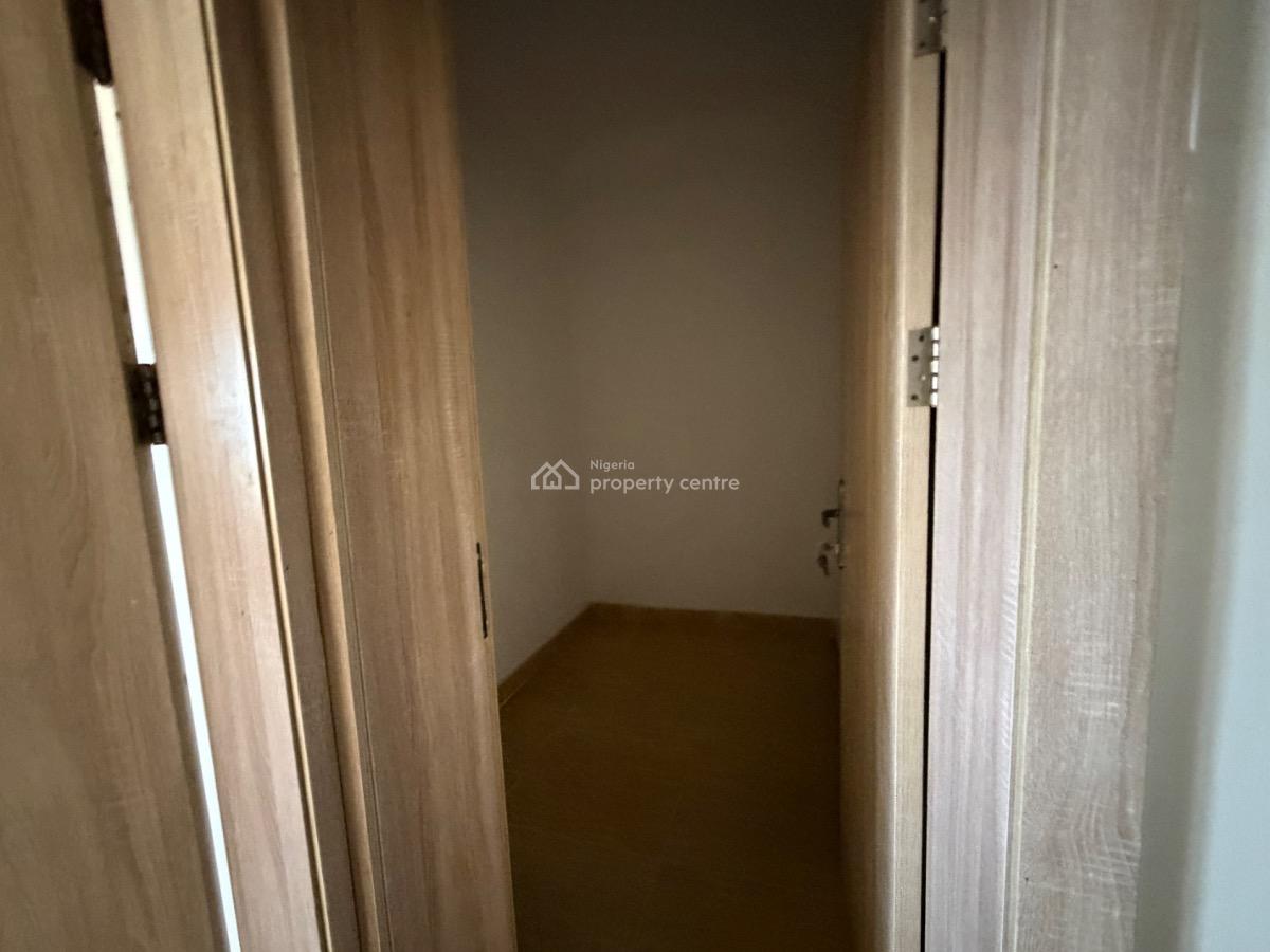 Massive 3 Bedroom Triplex with 2 Living Rooms, 1 Study& 3 Box Rooms, New Road  By The Coastal Road, Lekki, Lagos, Terraced Duplex for Rent