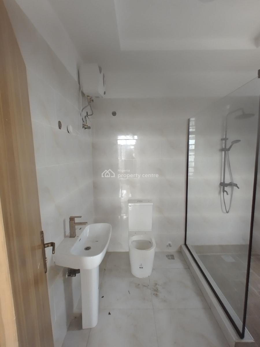 Luxury New 3 Bedroom Upstairs Apartment, Orchid Road, Lekki, Lagos, Flat / Apartment for Rent