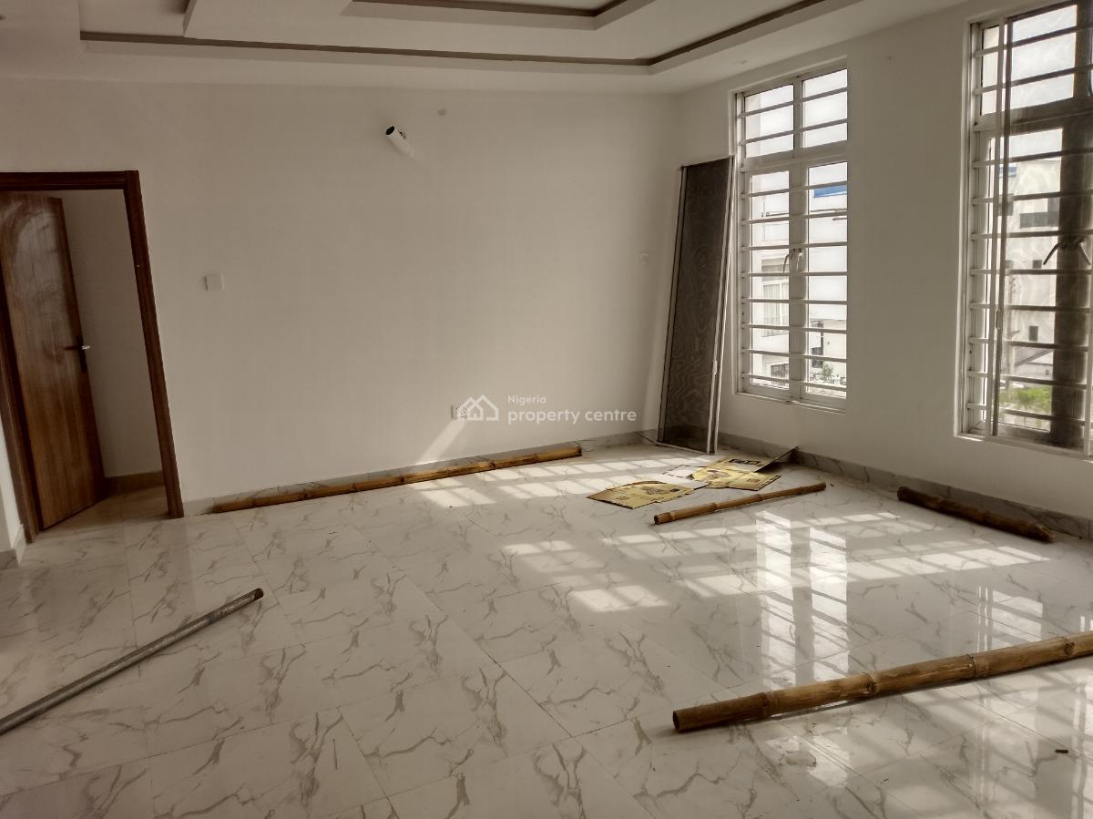 Luxury New 3 Bedroom Upstairs Apartment, Orchid Road, Lekki, Lagos, Flat / Apartment for Rent