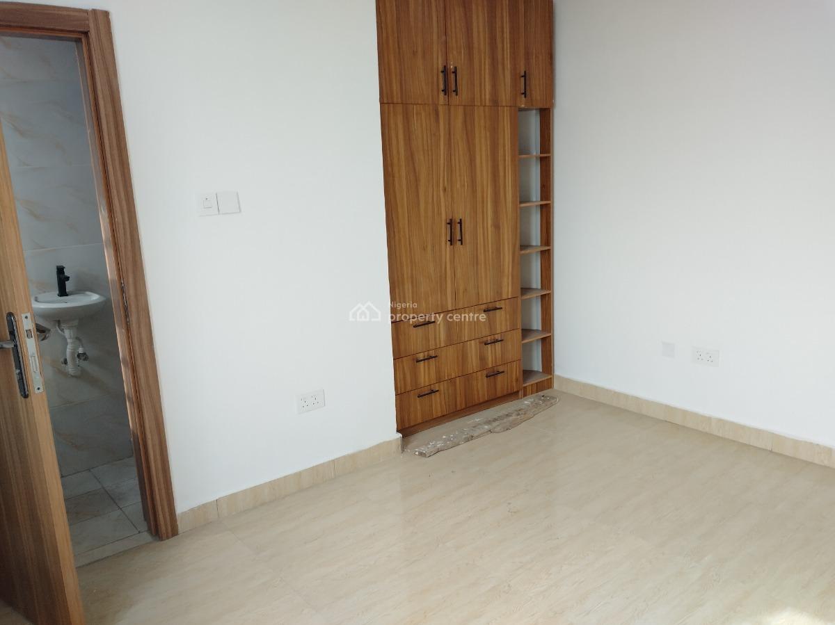 Luxury New 3 Bedroom Upstairs Apartment, Orchid Road, Lekki, Lagos, Flat / Apartment for Rent