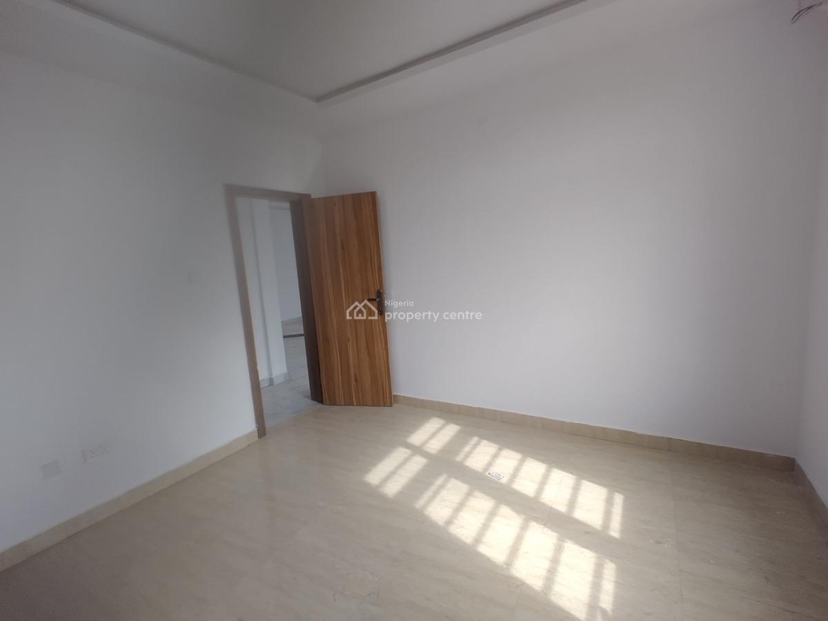 Luxury New 3 Bedroom Upstairs Apartment, Orchid Road, Lekki, Lagos, Flat / Apartment for Rent