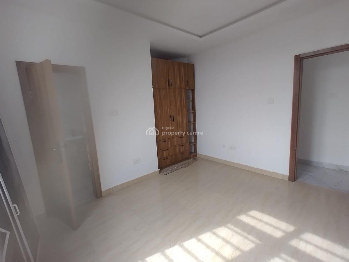 Luxury New 3 Bedroom Upstairs Apartment, Orchid Road, Lekki, Lagos, Flat / Apartment for Rent