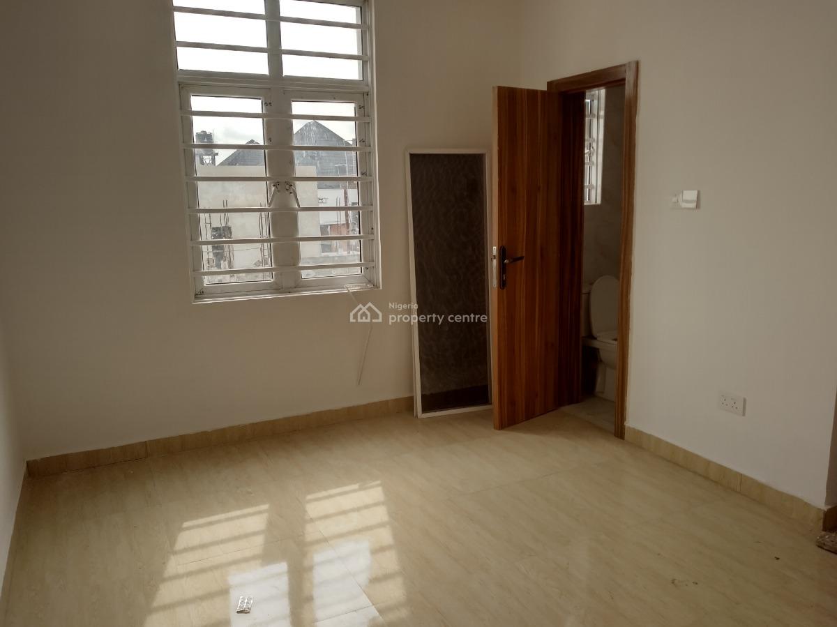 Luxury New 3 Bedroom Upstairs Apartment, Orchid Road, Lekki, Lagos, Flat / Apartment for Rent