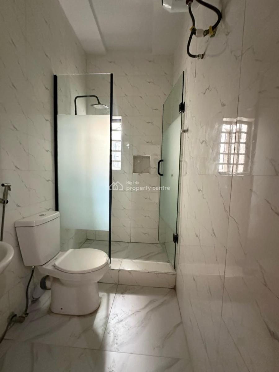 2 Bedrooms Terraced Duplex with a Room Bq, Lekki Scheme 2, Lekki, Lagos, Detached Duplex for Rent