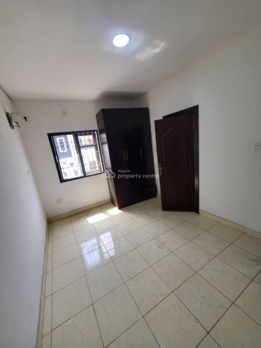 Spacious 2 Bedroom Apartment, Lekki, Lagos, Flat / Apartment for Rent