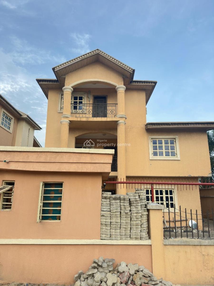 Commercial Building with 5 Bedrooms and 4 Other Room Space, Lekki, Lagos, Commercial Property for Rent