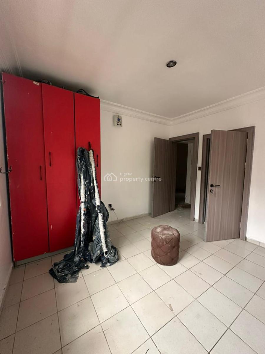 𝐖𝐄𝐋𝐋 𝐌𝐀𝐈𝐍𝐓𝐀𝐈𝐍𝐄𝐃 3 𝐁𝐄𝐃𝐑𝐎𝐎𝐌 𝐓𝐄𝐑𝐑𝐀𝐂𝐄𝐃 𝐃𝐔𝐏, Ikota, Lekki, Ikota, Lekki, Lagos, Terraced Duplex for Rent