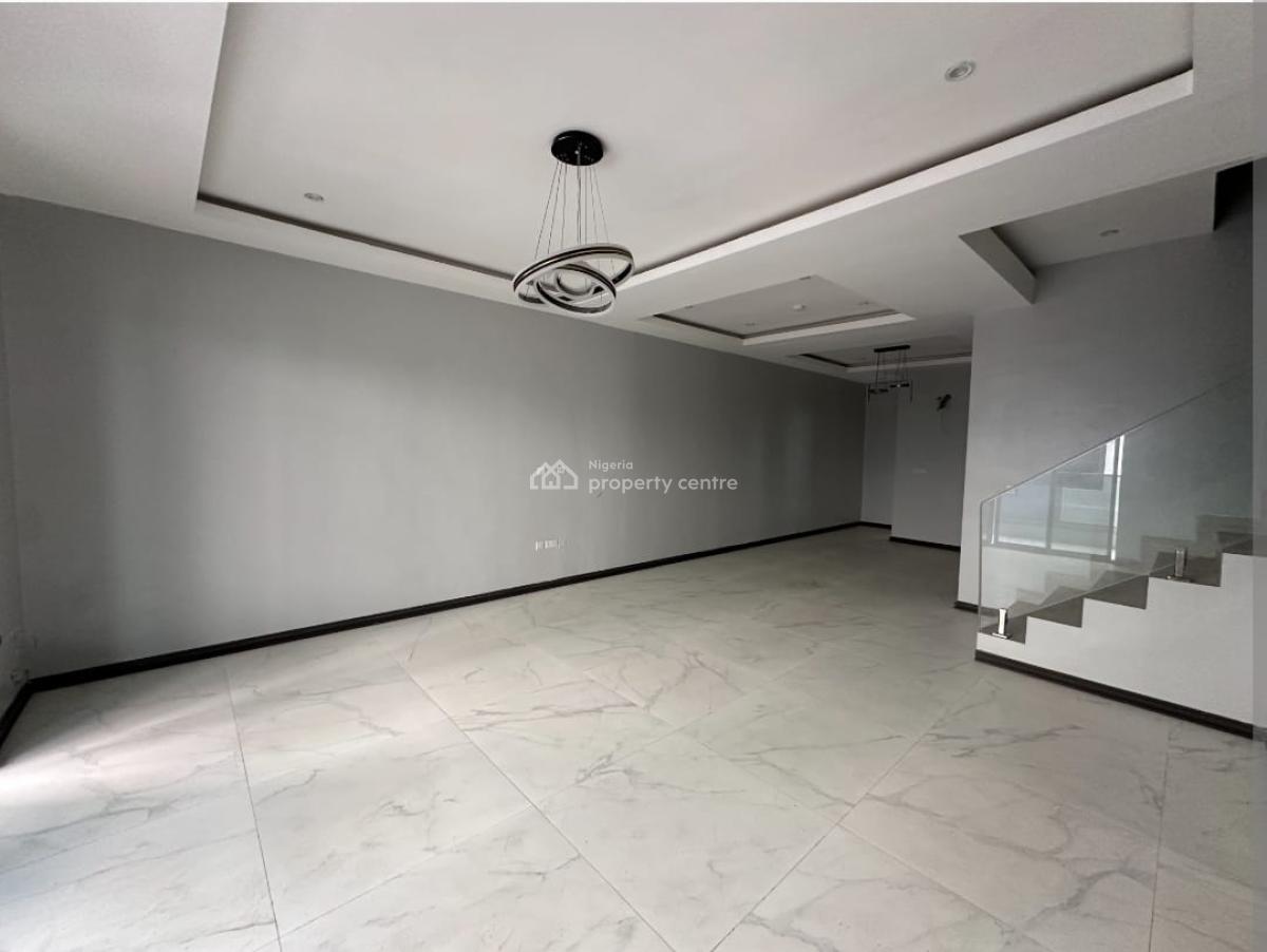 Excellent 4 Bedroom Maisonette with a Bq, Lekki Phase 1, Lekki, Lagos, Flat / Apartment for Sale