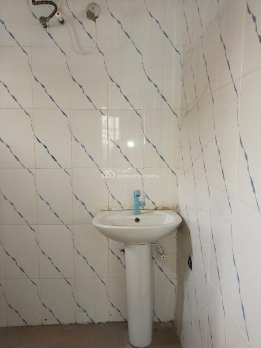 Executive 2 Bedroom Flat, Magboro, Ogun, Flat / Apartment for Rent