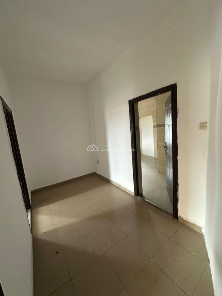 Spacious 2 Bedroom Apartment at Osapa { Video}, Canal West Estate, Osapa, Lekki, Lagos, Flat / Apartment for Rent
