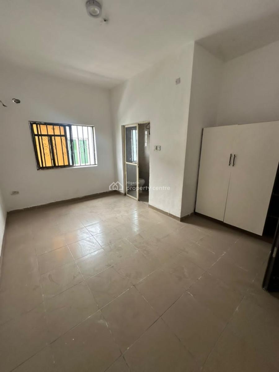 Spacious 2 Bedroom Apartment at Osapa { Video}, Canal West Estate, Osapa, Lekki, Lagos, Flat / Apartment for Rent