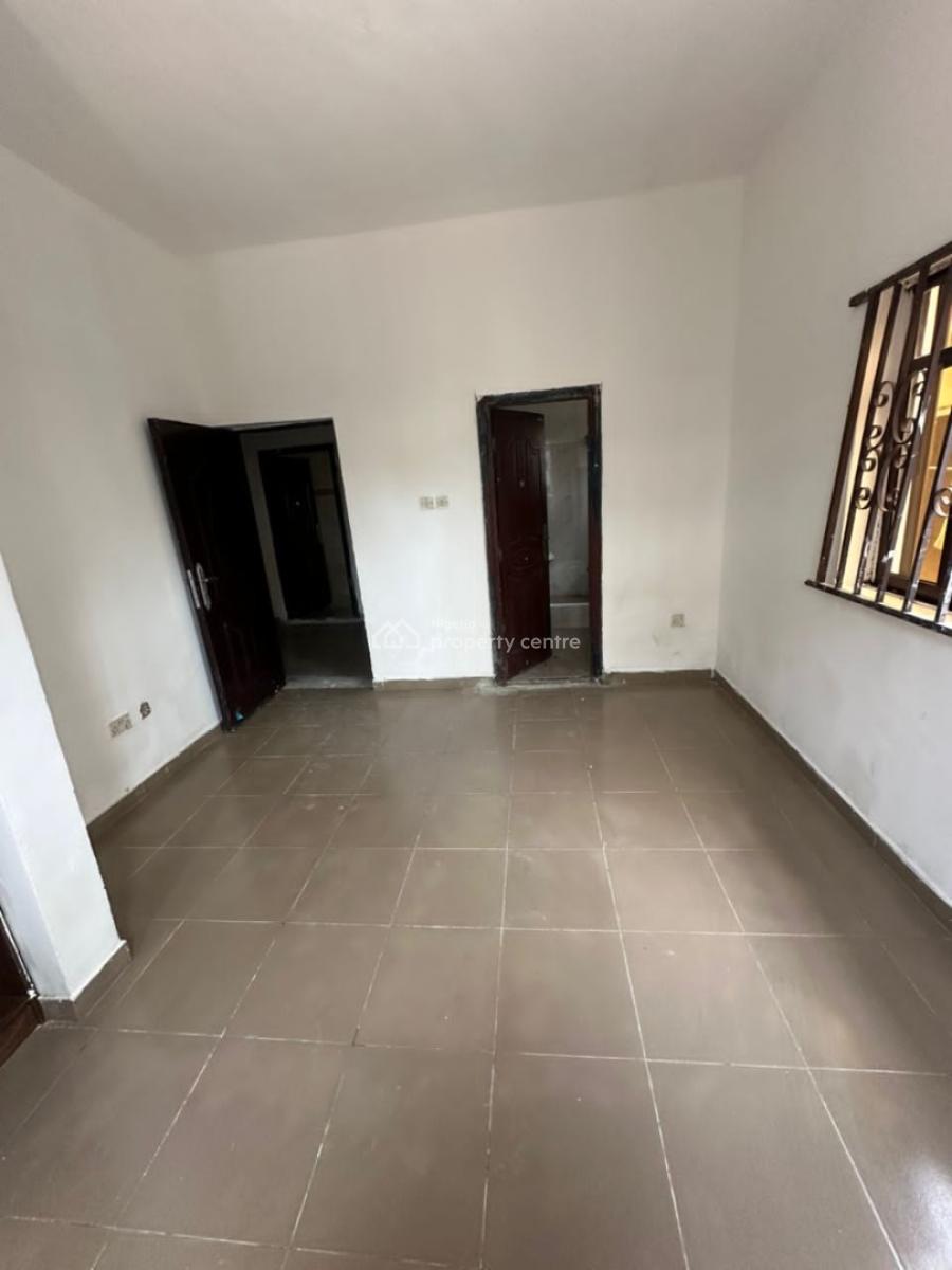 Spacious 2 Bedroom Apartment at Osapa { Video}, Canal West Estate, Osapa, Lekki, Lagos, Flat / Apartment for Rent