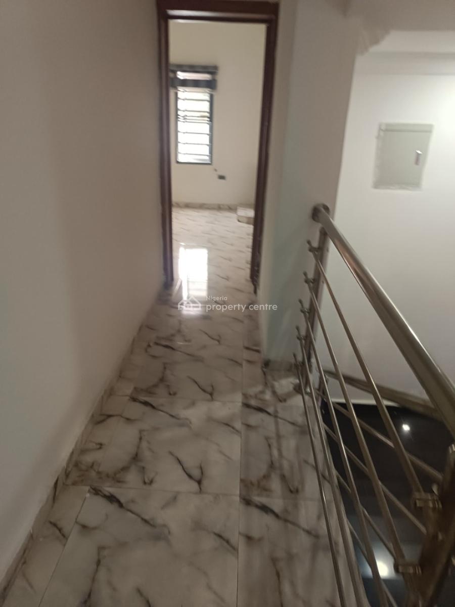 Luxury 5-bedroom Semi-detached House with a Room Bq, Gra Phase 2, Magodo, Lagos, Semi-detached Duplex for Rent