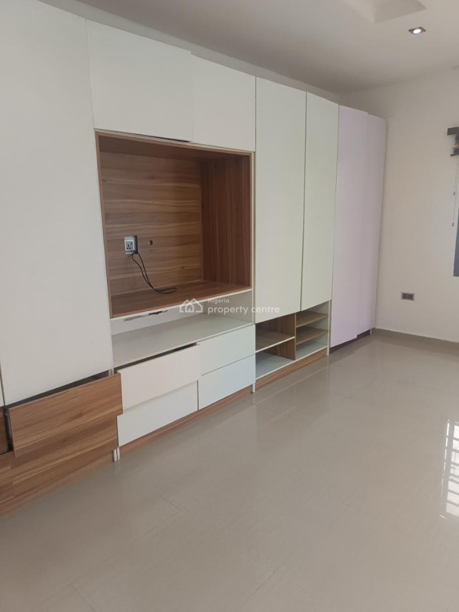 Luxury 5-bedroom Semi-detached House with a Room Bq, Gra Phase 2, Magodo, Lagos, Semi-detached Duplex for Rent