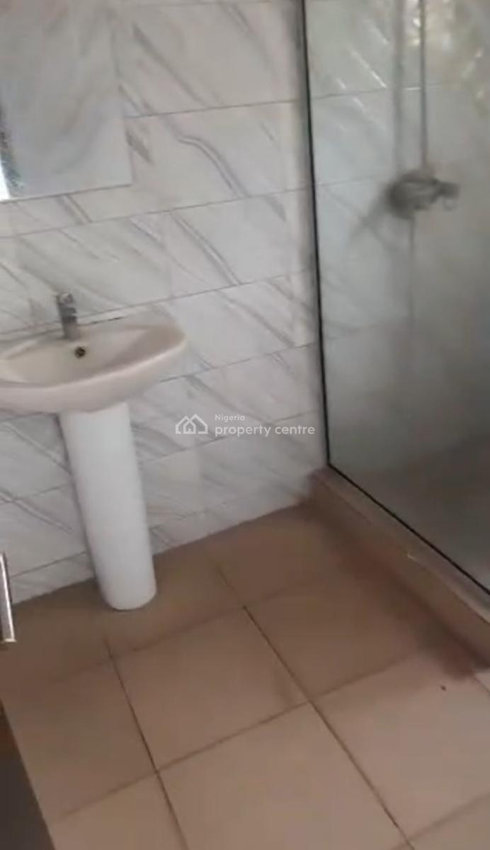 Nice 3bedroom Flat,1st Floor  Tarred Rd, By Zartech, Tarred Rd, Wuye, Abuja, Flat / Apartment for Rent