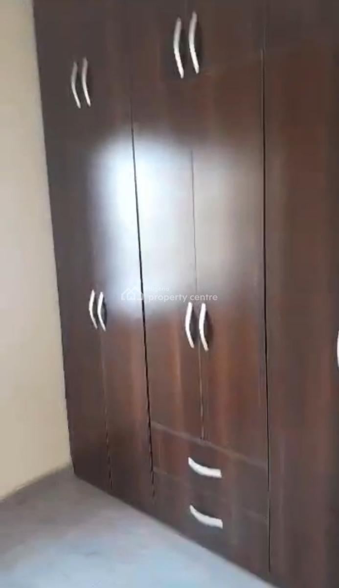 Nice 3bedroom Flat,1st Floor  Tarred Rd, By Zartech, Tarred Rd, Wuye, Abuja, Flat / Apartment for Rent