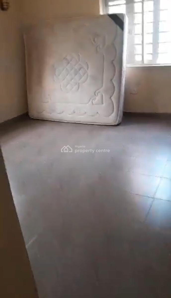 Nice 3bedroom Flat,1st Floor  Tarred Rd, By Zartech, Tarred Rd, Wuye, Abuja, Flat / Apartment for Rent