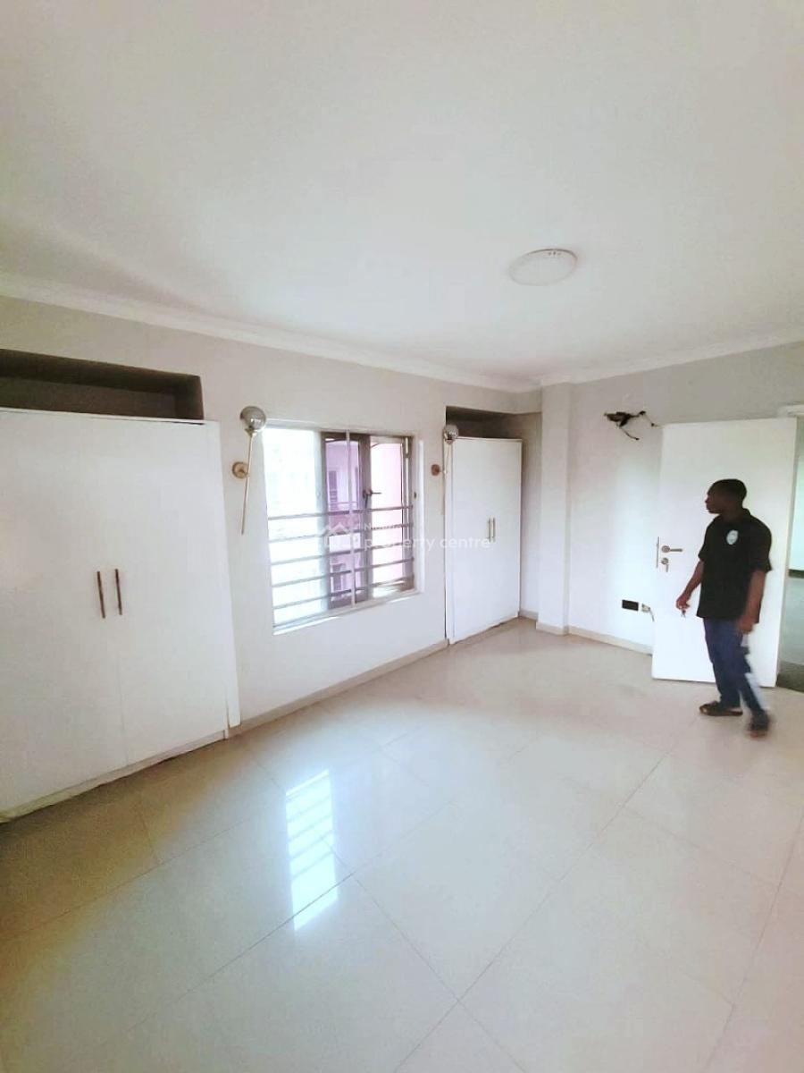 Well Maintained 2-bedroom Apartment, Lekki Phase 1, Lekki, Lagos, Flat / Apartment for Rent