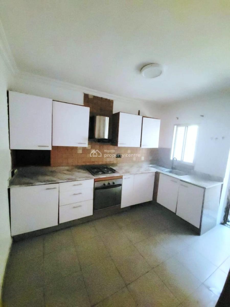 Well Maintained 2-bedroom Apartment, Lekki Phase 1, Lekki, Lagos, Flat / Apartment for Rent