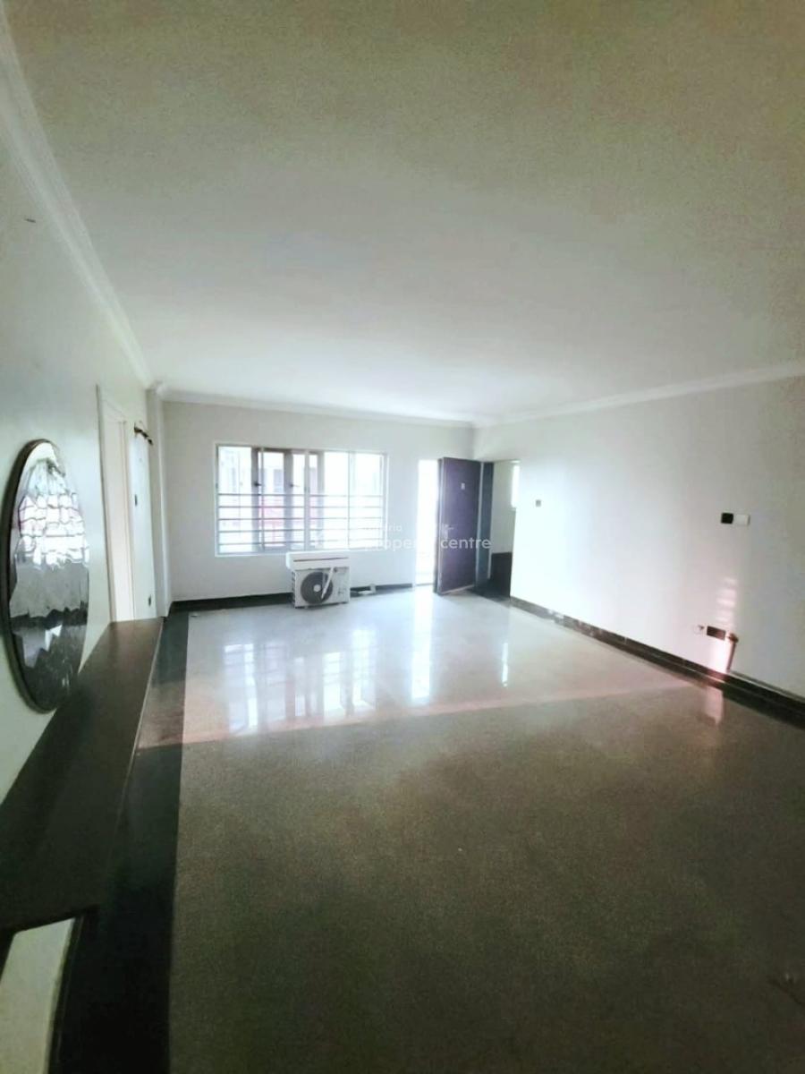 Well Maintained 2-bedroom Apartment, Lekki Phase 1, Lekki, Lagos, Flat / Apartment for Rent