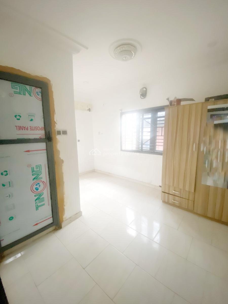 Luxury 2 Bedroom Flat, Gra Phase 1, Magodo, Lagos, Flat / Apartment for Rent