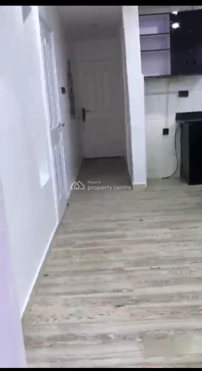 Massive Room and Parlor, Lekki Right, Lekki Phase 1, Lekki, Lagos, Mini Flat (room and Parlour) for Rent