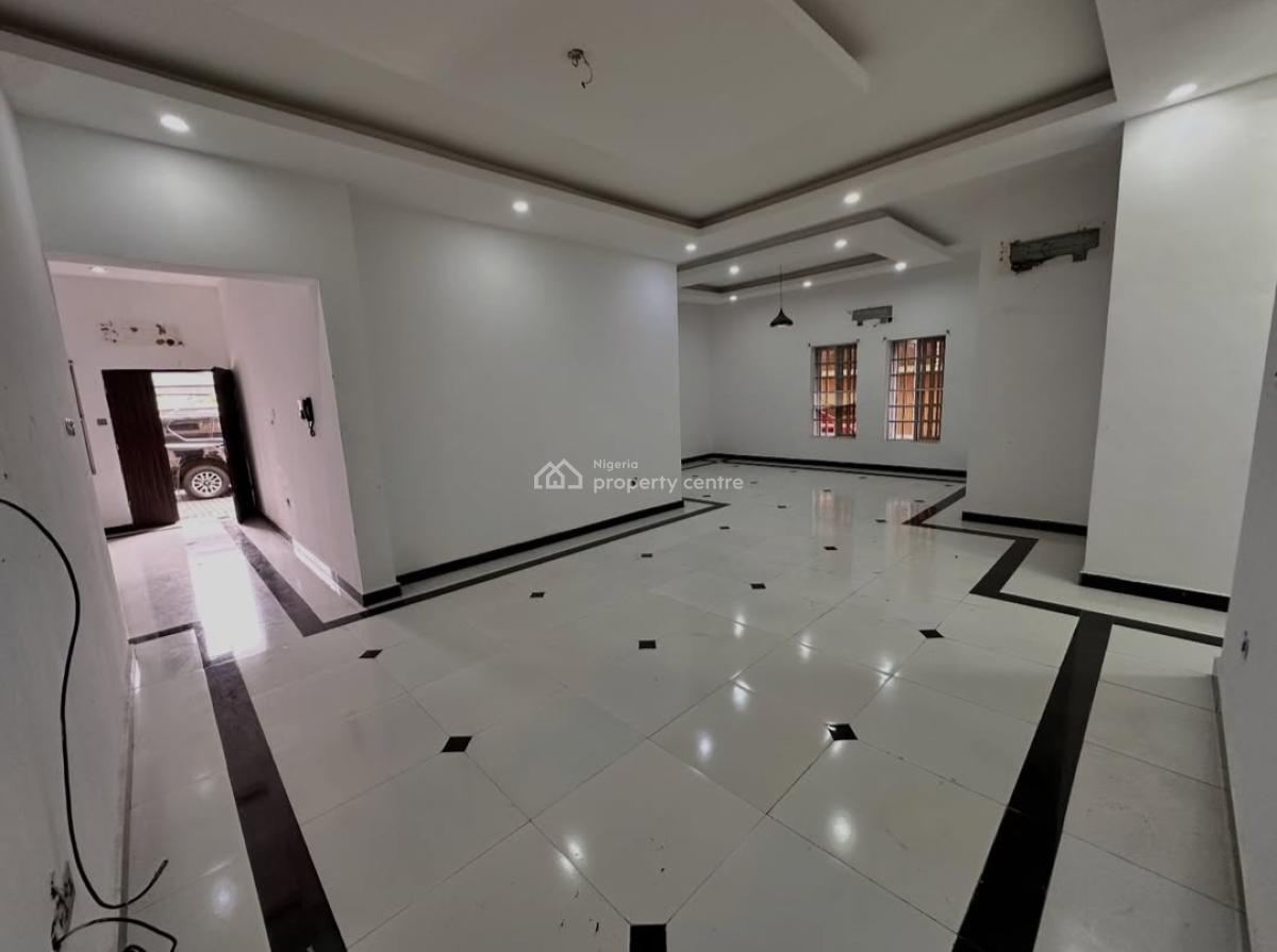 3 Bedroom Ensuite Flat with an Anteroom, Big Living Room Area, Dining, Lekki Phase 1, Lekki, Lagos, Flat / Apartment for Rent