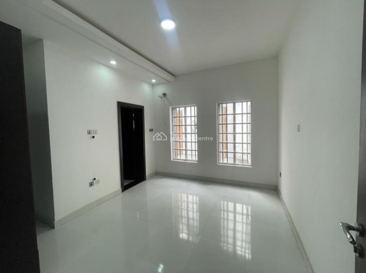 3 Bedroom Ensuite Flat with an Anteroom, Big Living Room Area, Dining, Lekki Phase 1, Lekki, Lagos, Flat / Apartment for Rent