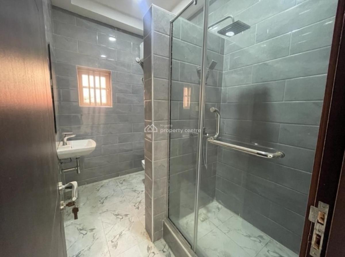 3 Bedroom Ensuite Flat with an Anteroom, Big Living Room Area, Dining, Lekki Phase 1, Lekki, Lagos, Flat / Apartment for Rent