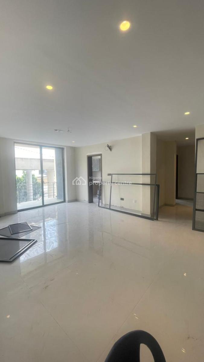 a Newly Finished 2 Bedroom Apartment, Lekki Phase 1, Lekki, Lagos, Flat / Apartment for Sale