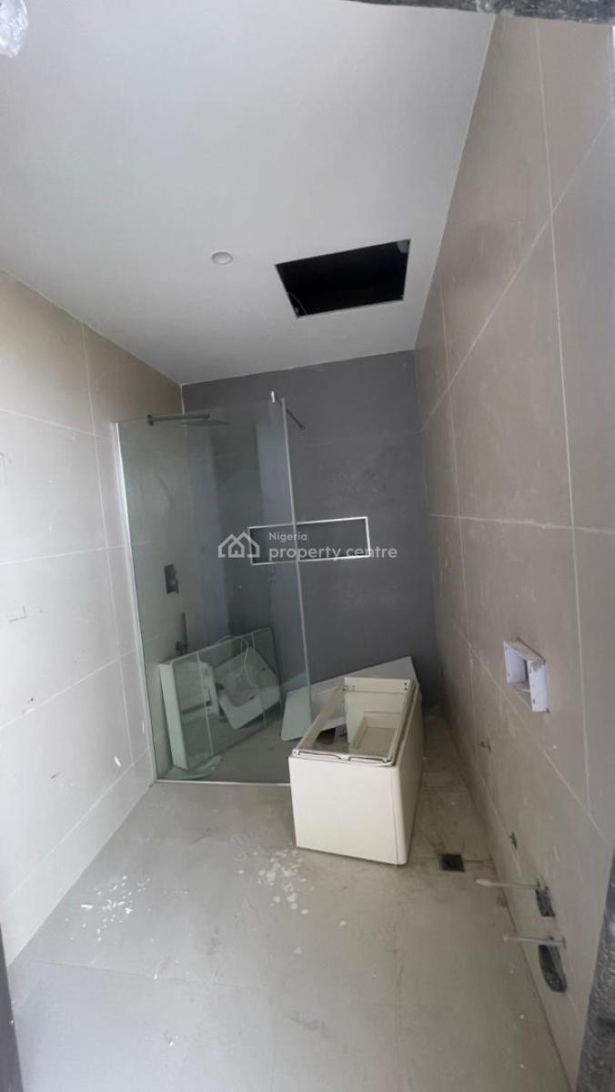 a Newly Finished 2 Bedroom Apartment, Lekki Phase 1, Lekki, Lagos, Flat / Apartment for Sale