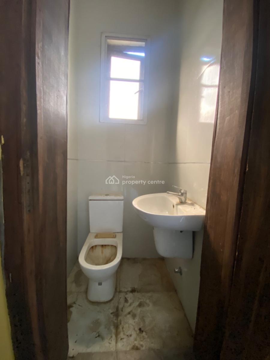 Standard 2 Bedroom Apartment - Upstairs, Badore, Ajah, Lagos, Flat / Apartment for Rent