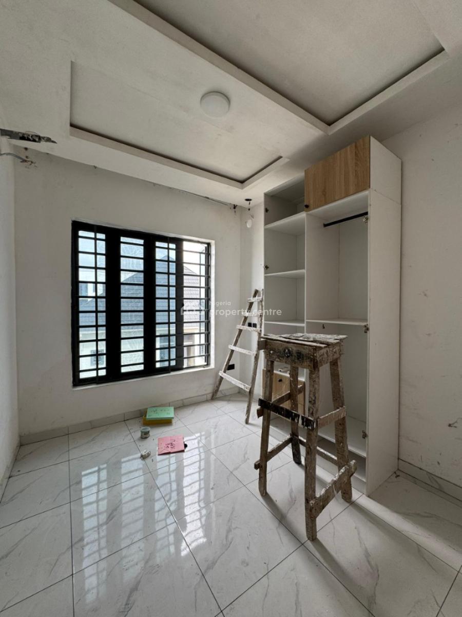 Spacious 2 Bedroom Fully Service Apartment, Ologolo, Lekki, Lagos, Flat / Apartment for Rent