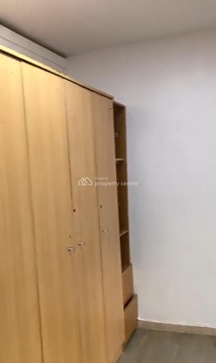 Spacious and Serviced Upstairs Mini Flat { Video}, Lekki Phase 1, Lekki, Lagos, Mini Flat (room and Parlour) for Rent