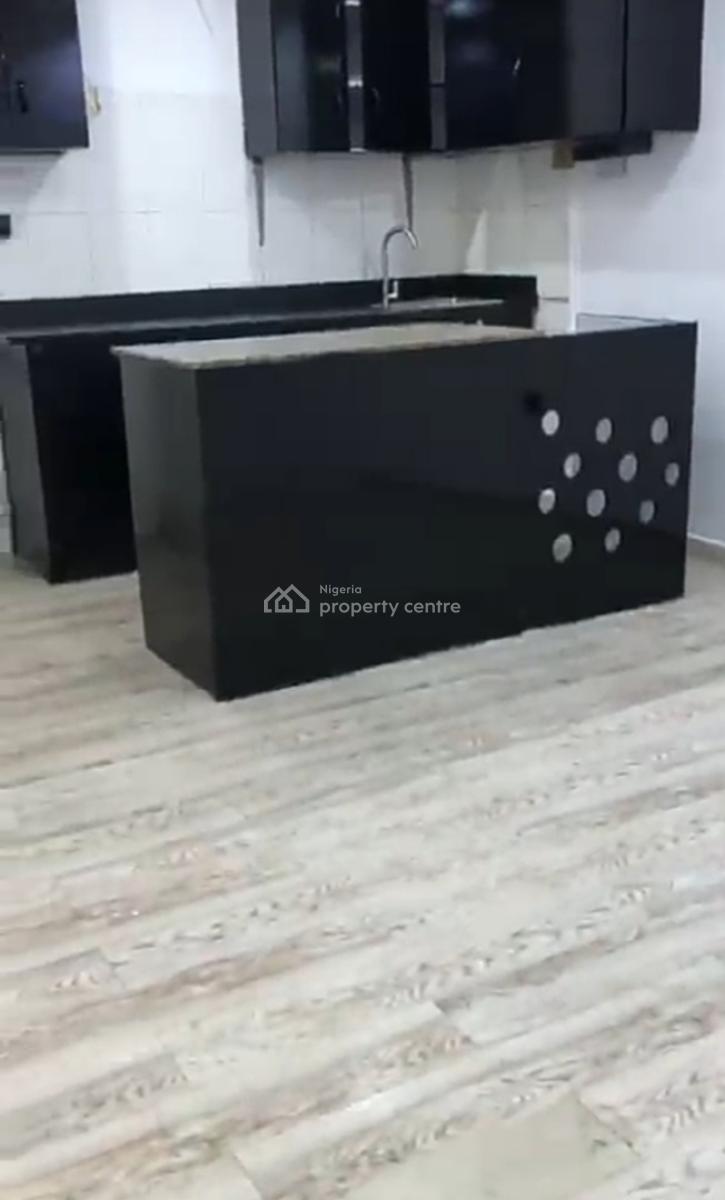 Spacious and Serviced Upstairs Mini Flat { Video}, Lekki Phase 1, Lekki, Lagos, Mini Flat (room and Parlour) for Rent