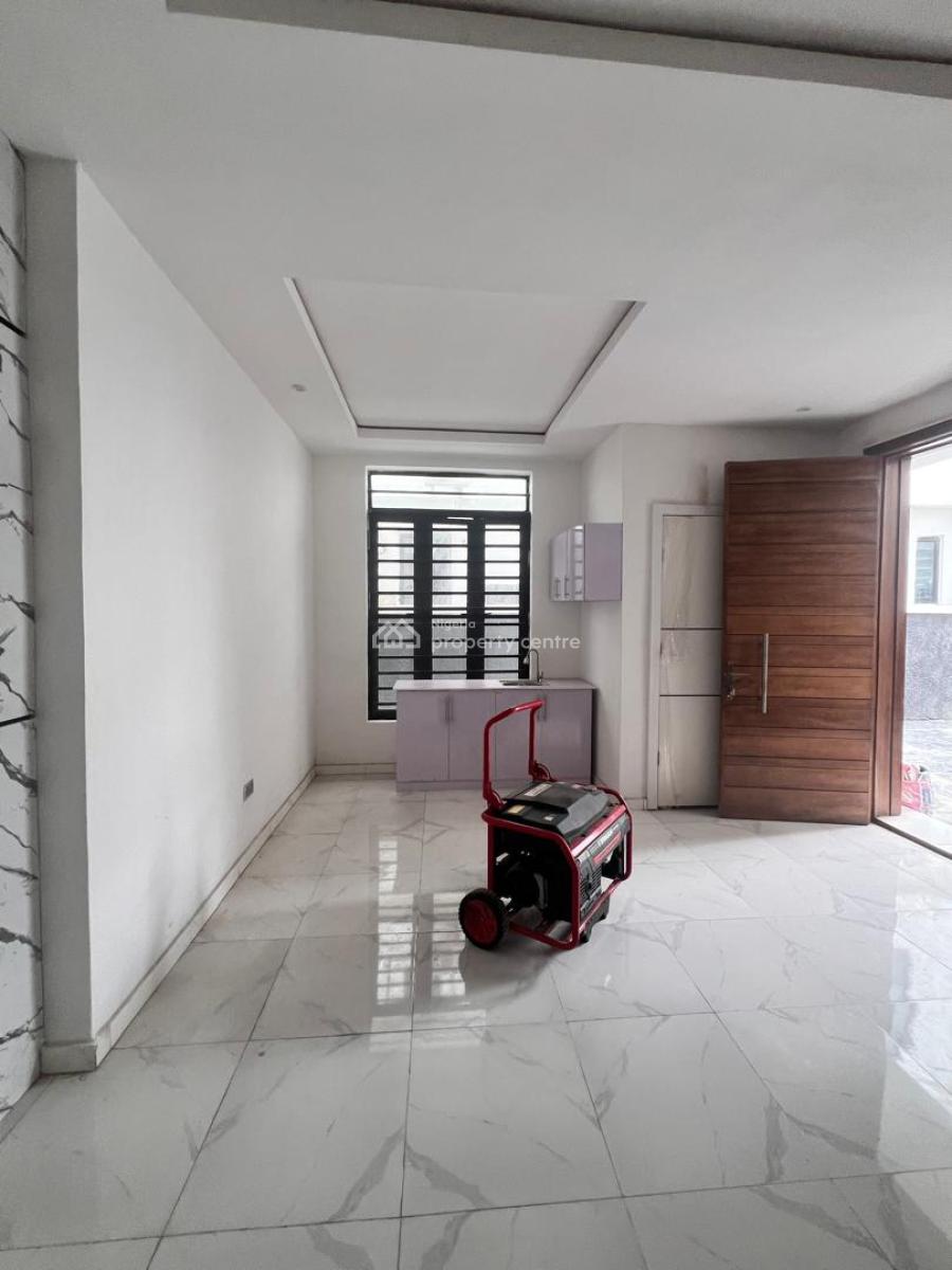 Studio Apartment, Ikota, Lekki, Lagos, Self Contain (single Rooms) for Rent