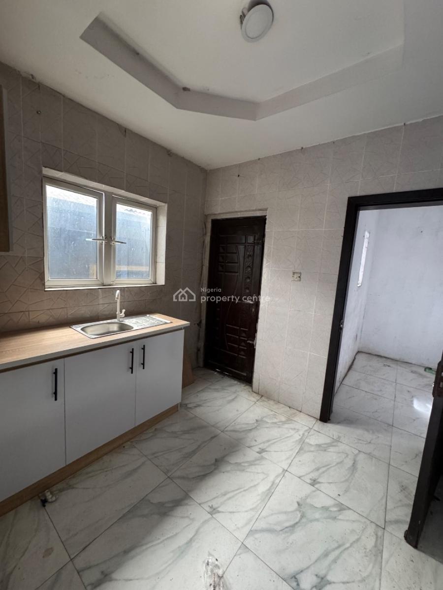 Spacious 2 Bedroom Apartment, Osapa, Lekki, Lagos, Flat / Apartment for Rent