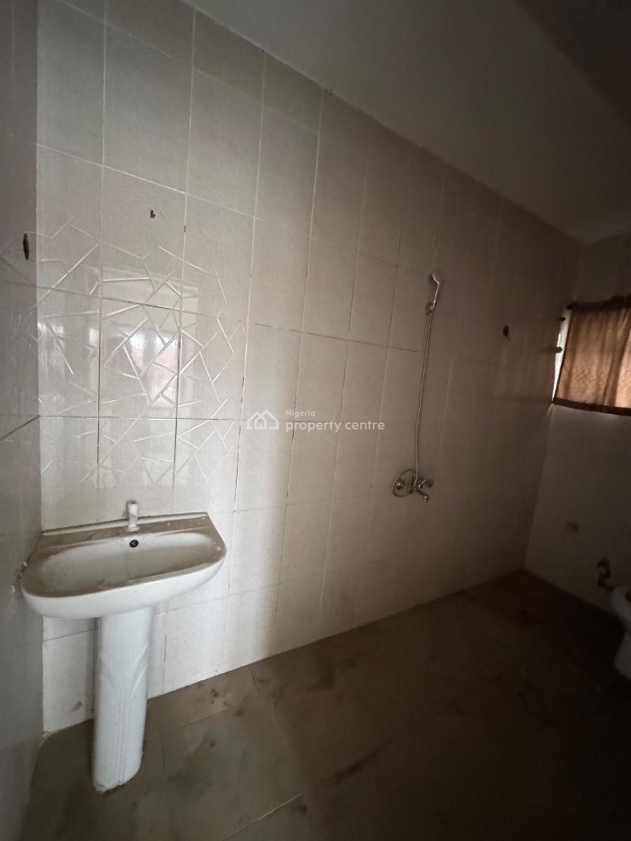 Spacious 2 Bedroom Apartment, Osapa, Lekki, Lagos, Flat / Apartment for Rent