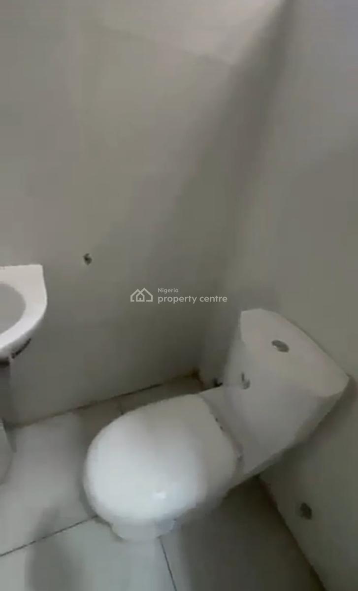 Downstairs Bedroom Inside a Shared Duplex, Emcel Garden Estate Orchid Road, Lekki, Lagos, Self Contain (single Rooms) for Rent