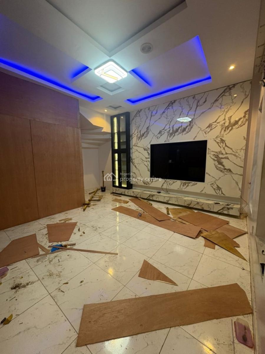 Luxury Studio Apartment in a Shared Building, Ikota, Lekki, Lagos, Self Contain (single Rooms) for Rent