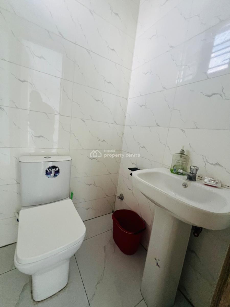 Well Built 2 Bedroom Apartment, Chevron, Lekki, Lagos, Flat / Apartment for Rent