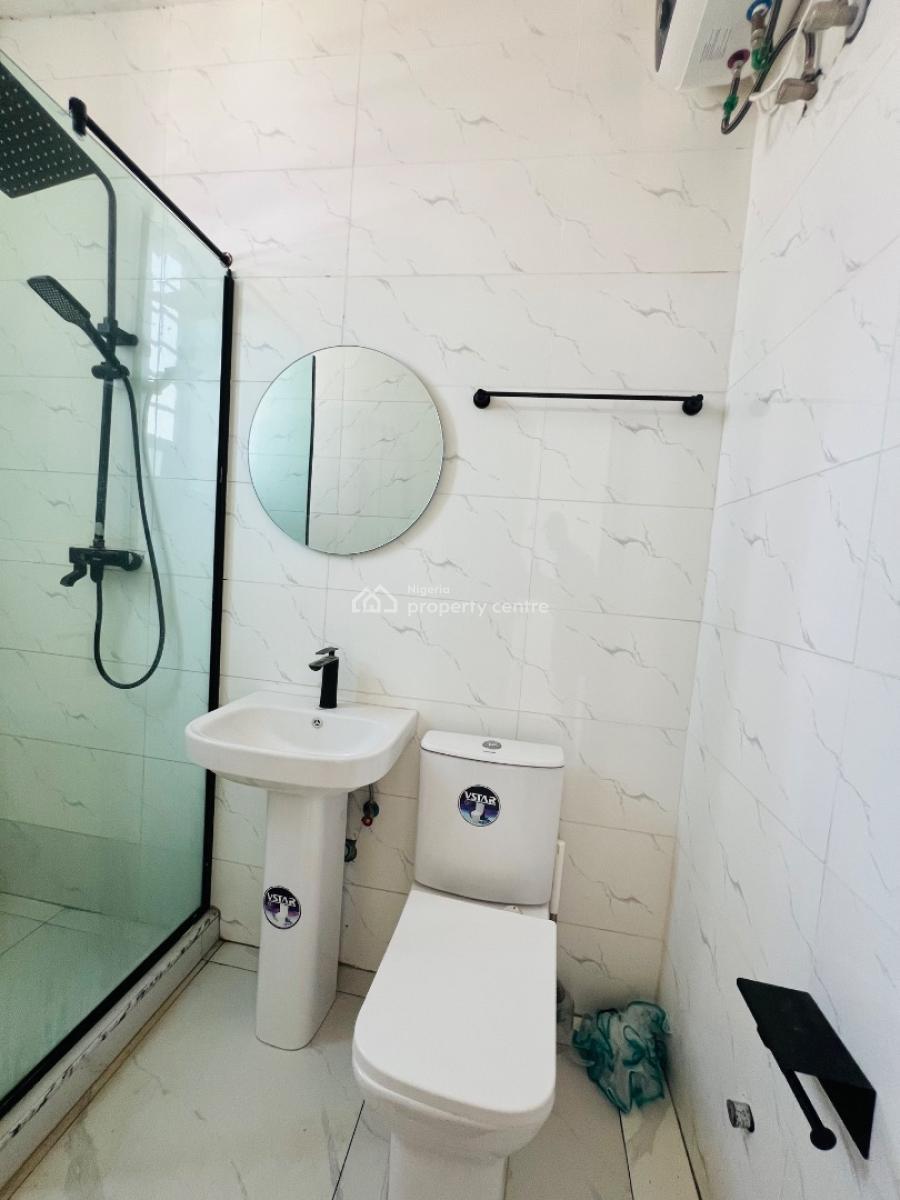 Well Built 2 Bedroom Apartment, Chevron, Lekki, Lagos, Flat / Apartment for Rent